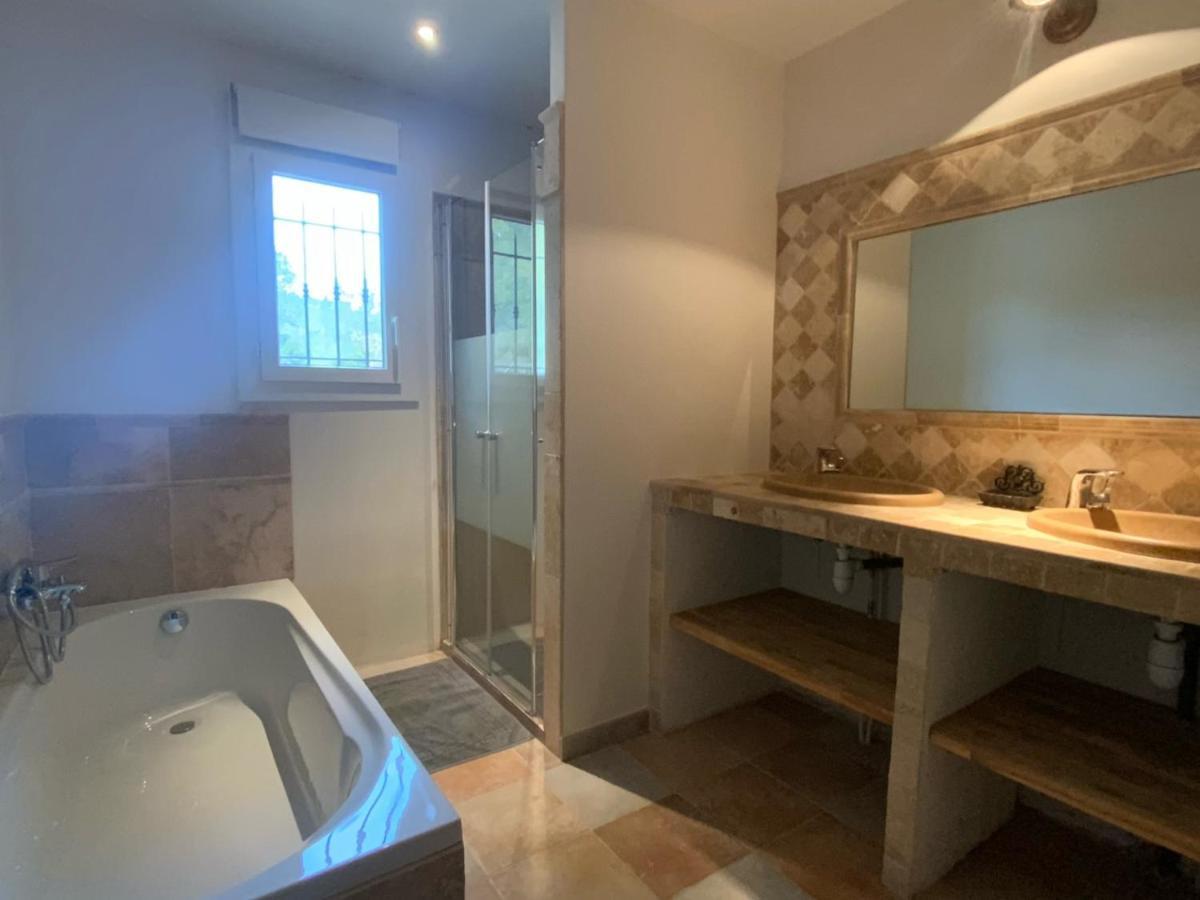 Bramasole Bed & Breakfast *